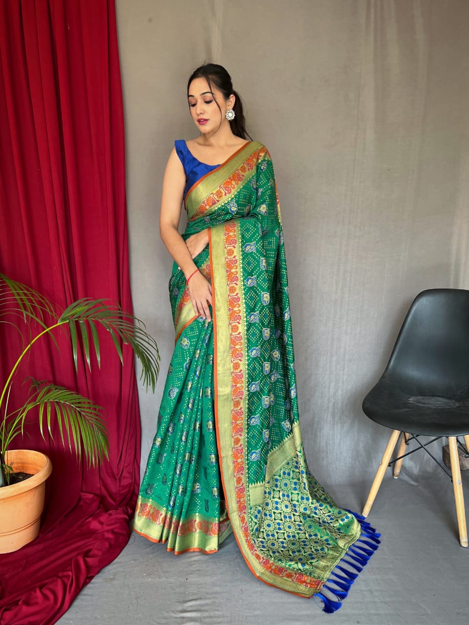 BEAUTIFUL ORANGE COLOR  PURE KUTCHI PATOLA SILK SAREE