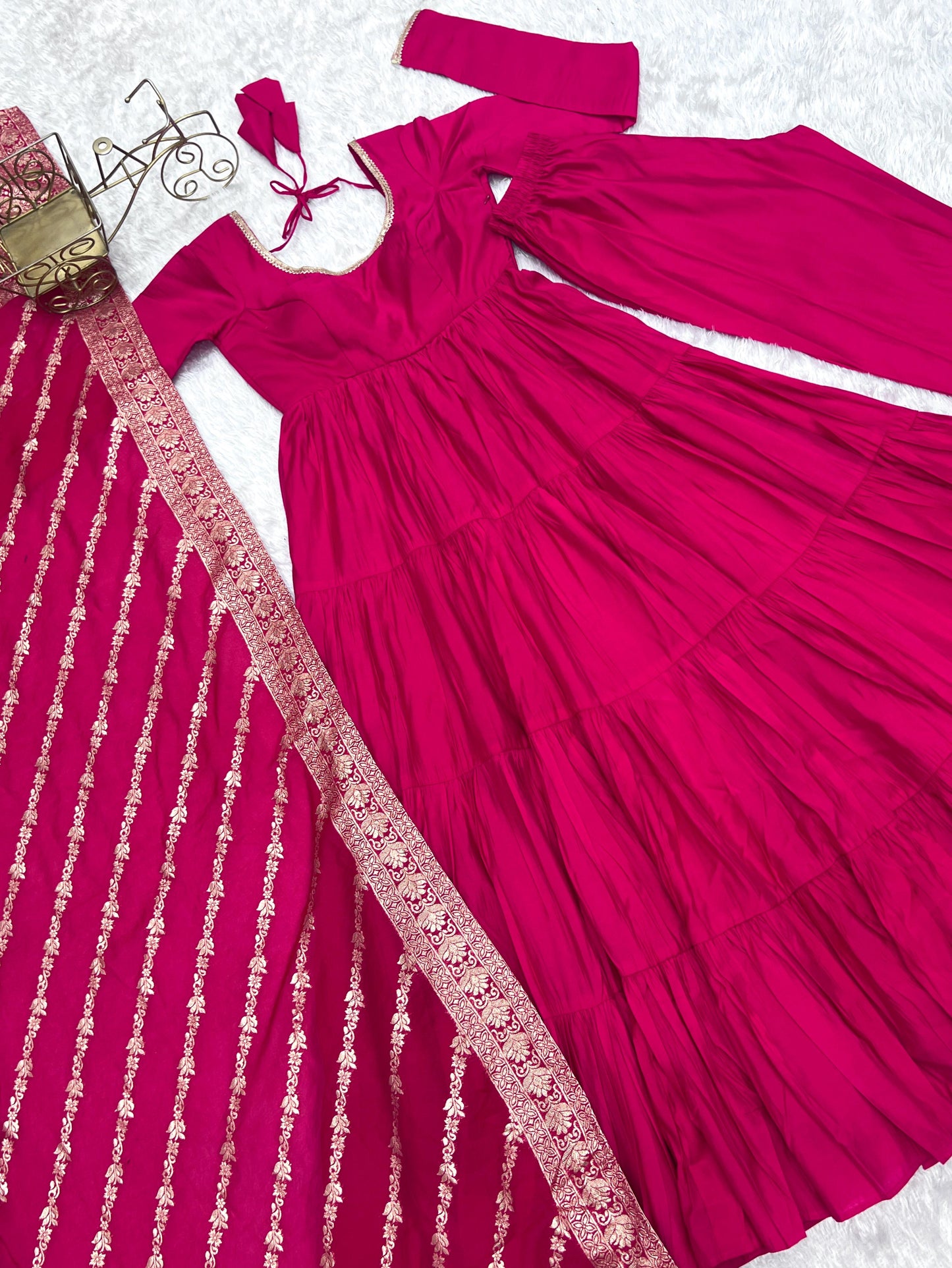 Pink Heavy Romansilk Chanderi With Yoke Lace 3pc Kurta Set