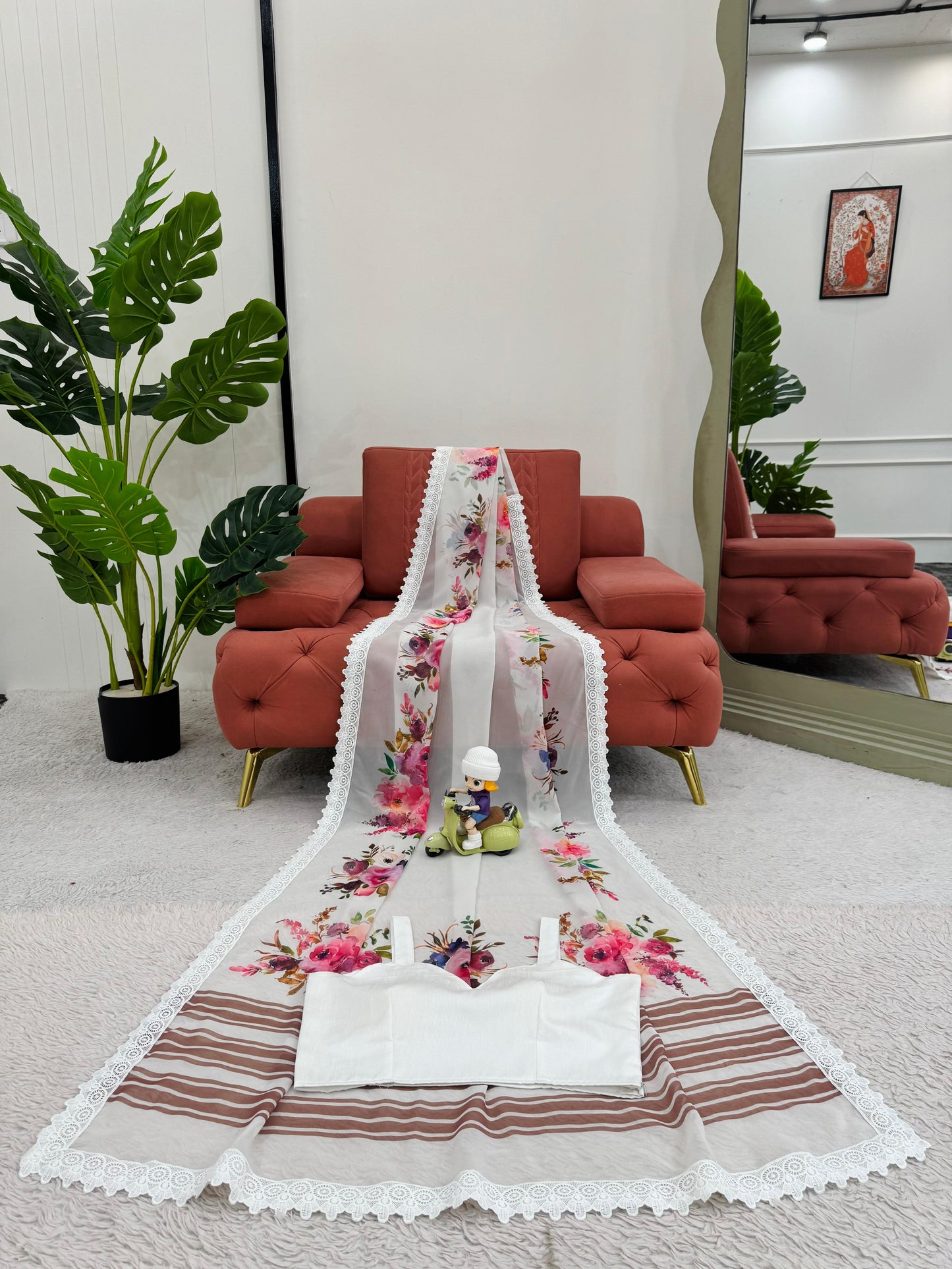 White Faux georgette With Digital Print Saree