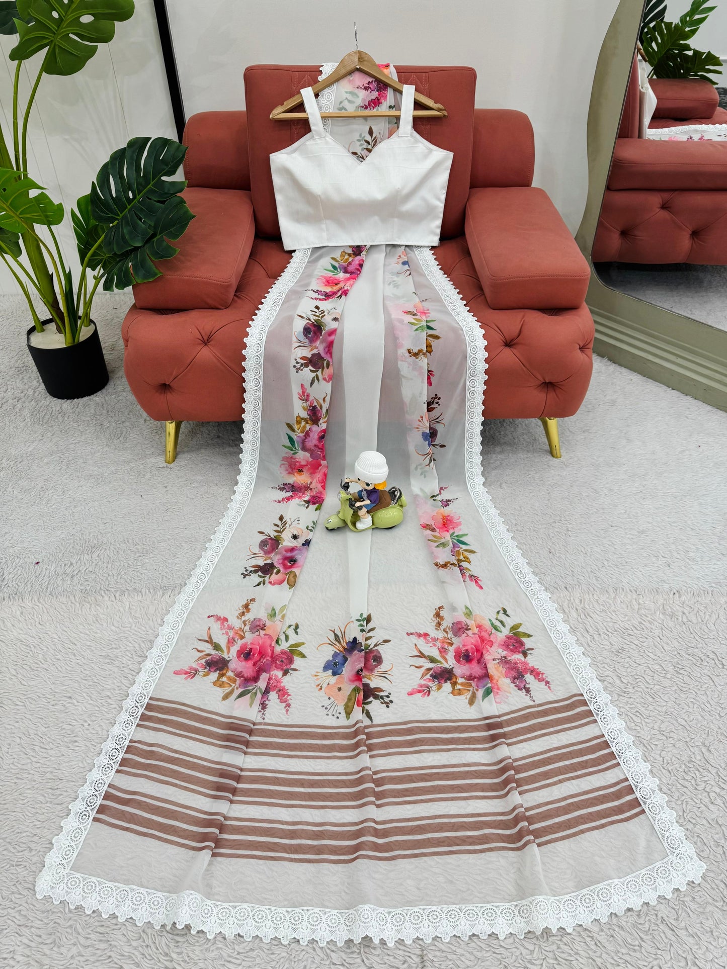 White Faux georgette With Digital Print Saree