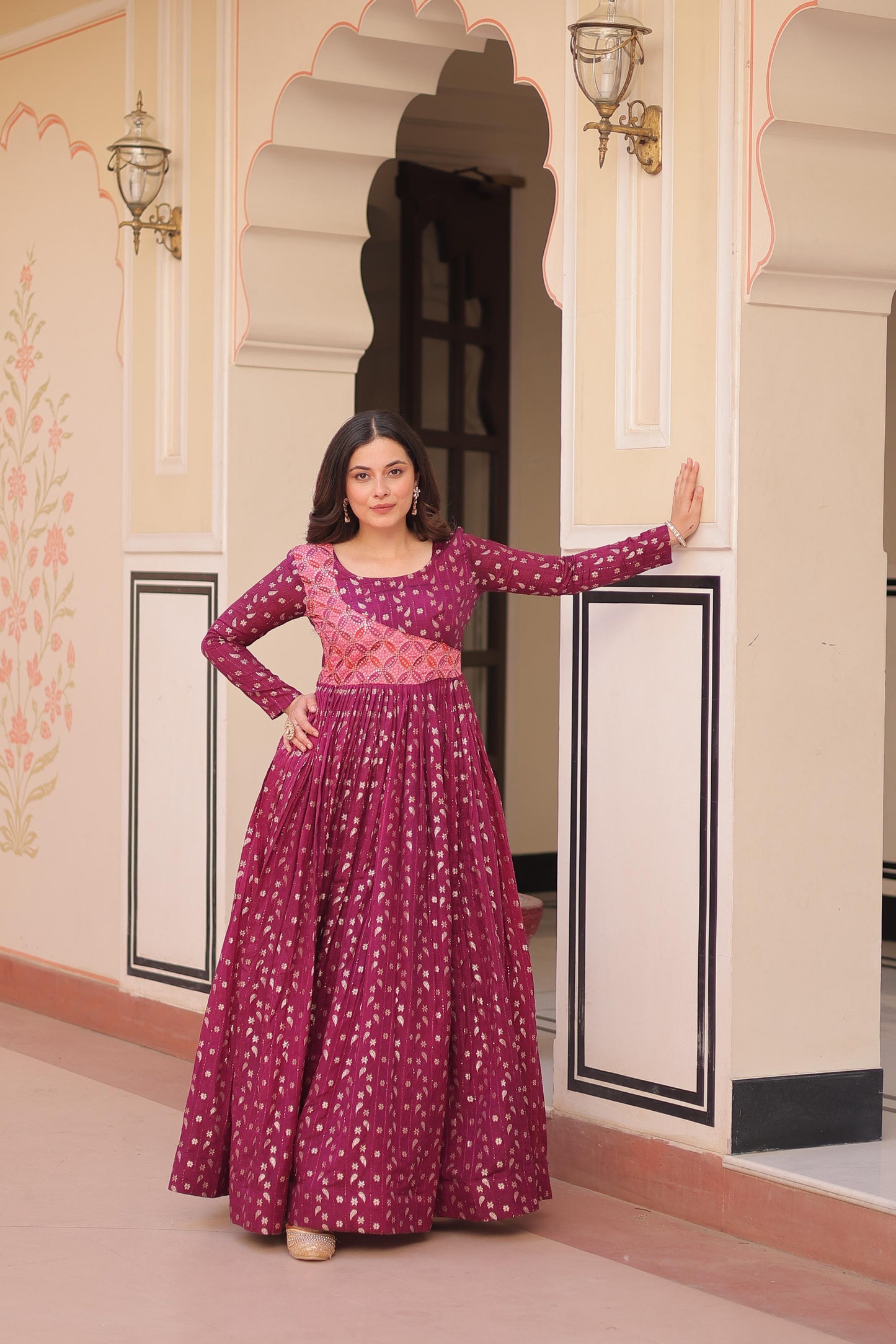 Position Print Choli with jacquard work Gown