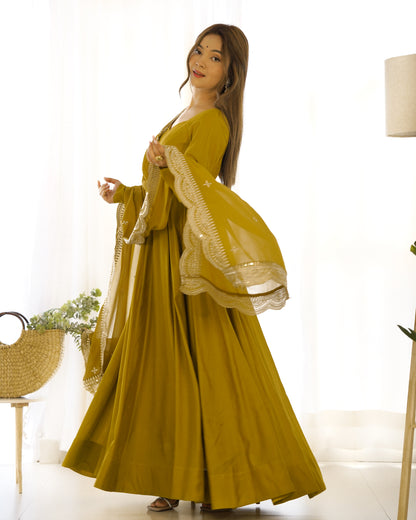 Musturd Heavy pure Chanderi Romansilk 3pc Anarkali Gown Set