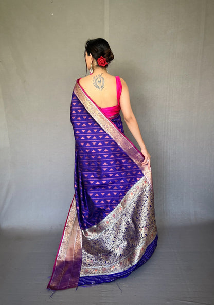 RICH AND INTRICATELY RANI PINK COLOR JACQUARD CONTRAST SILK SAREE