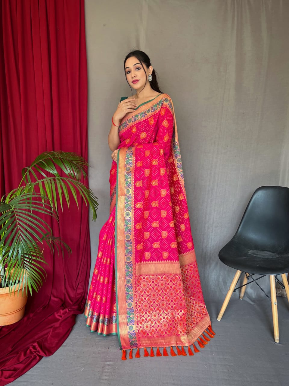 BEAUTIFUL ORANGE COLOR  PURE KUTCHI PATOLA SILK SAREE