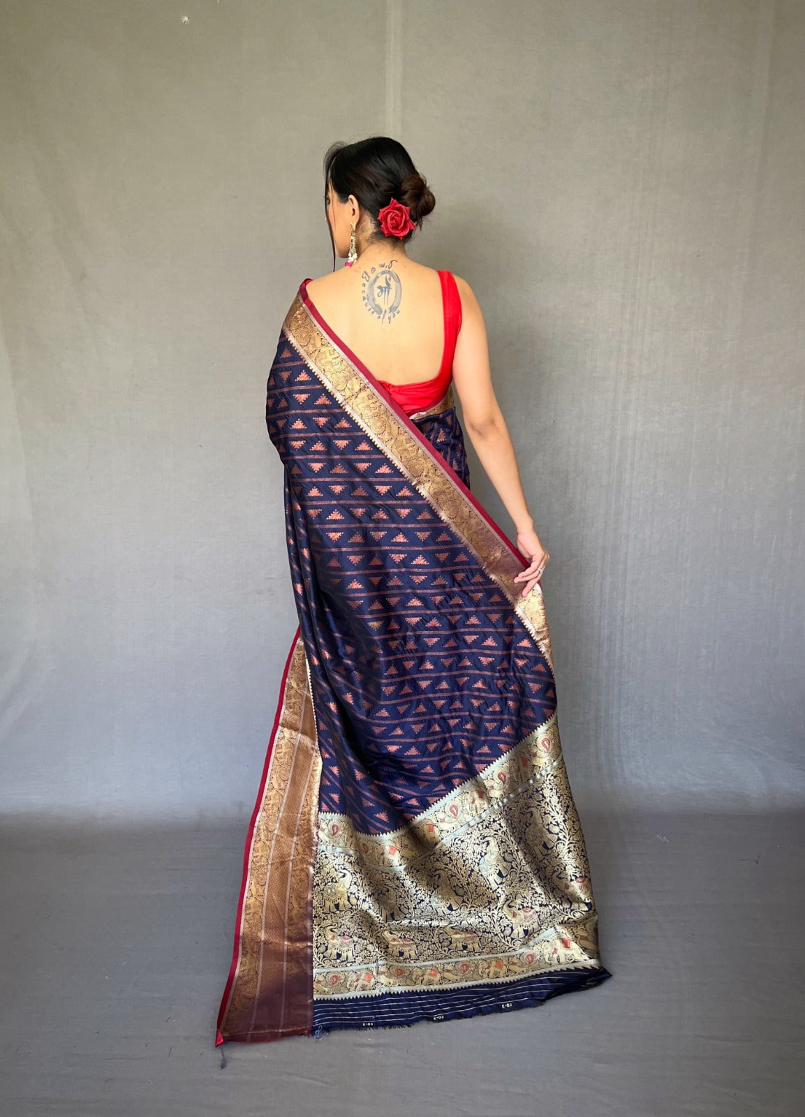 BLACK COLOR HEAVY GOLD BIG JACQUARD CONTRAST SILK SAREE