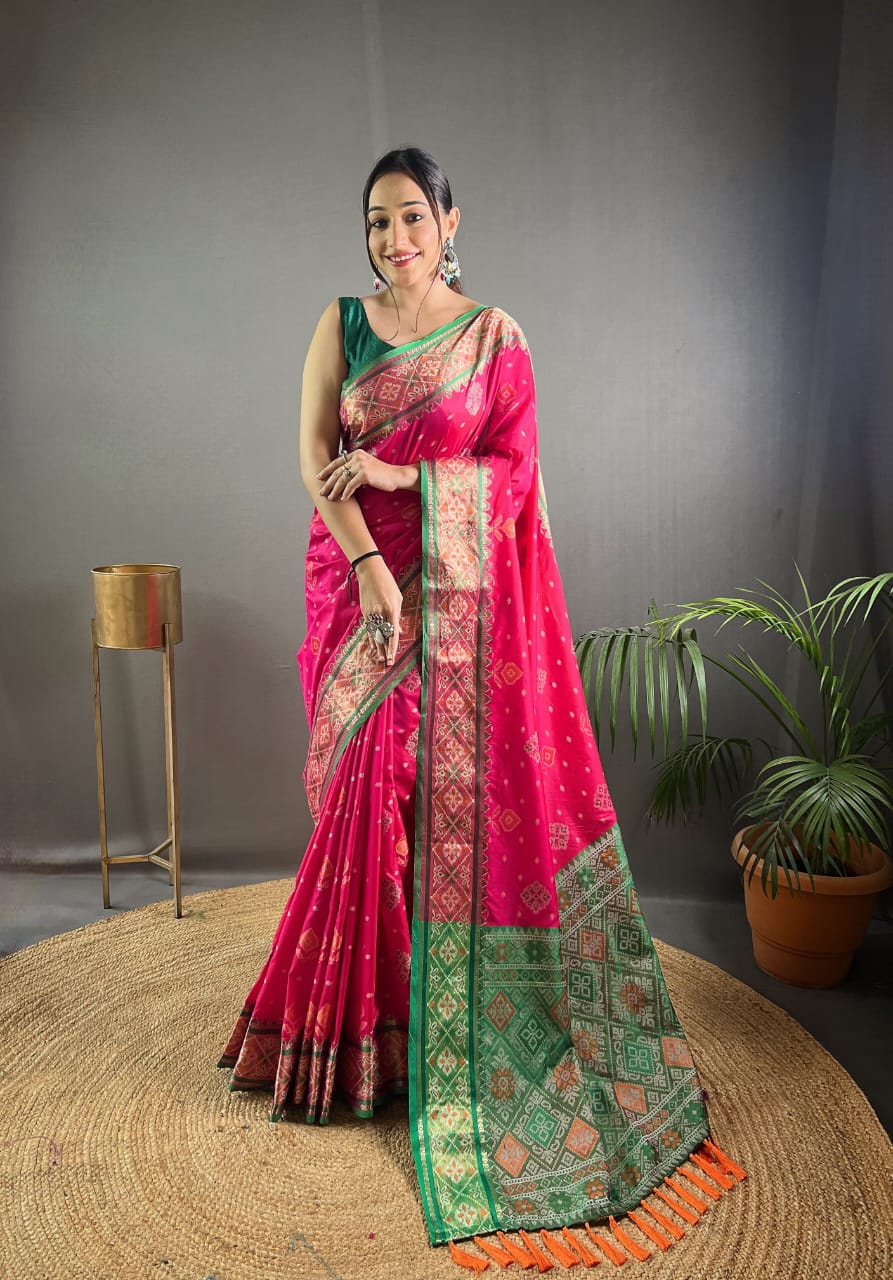 DARK GREEN COLOR PATOLA SILK WITH ELEGANT DESIGN SAREE