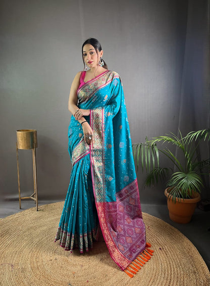 DARK GREEN COLOR PATOLA SILK WITH ELEGANT DESIGN SAREE
