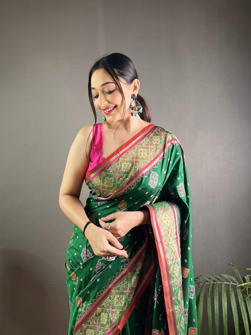 DARK GREEN COLOR PATOLA SILK WITH ELEGANT DESIGN SAREE
