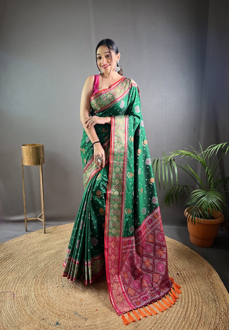 DARK GREEN COLOR PATOLA SILK WITH ELEGANT DESIGN SAREE
