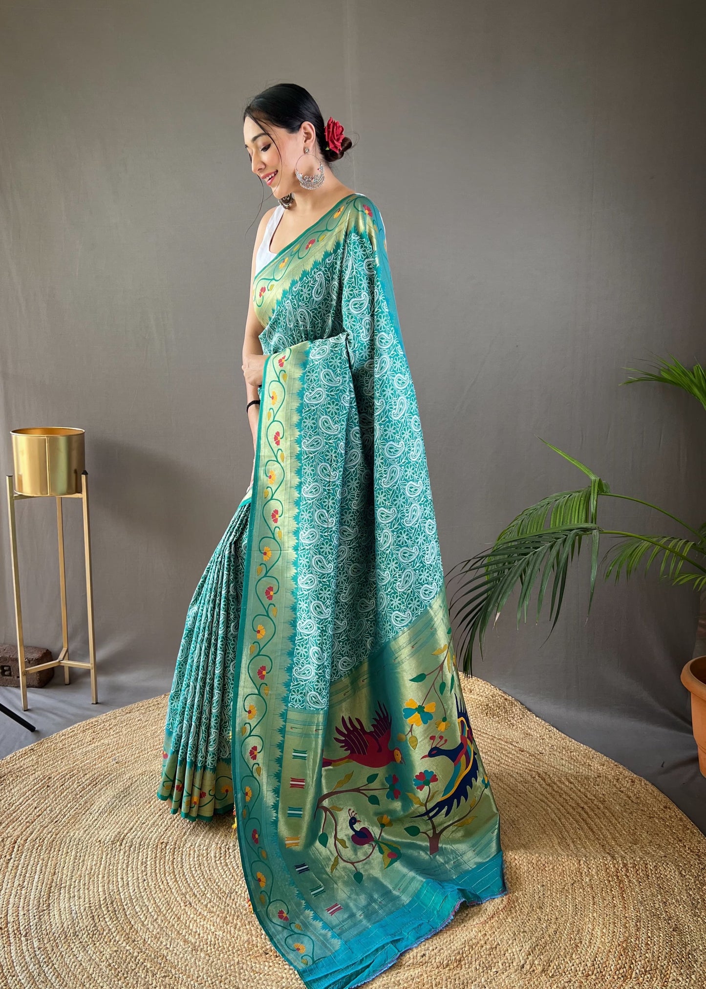 LIGHT PURPLE COLOR ELEGANT LUCKNOWI PAITHANI SILK SAREE