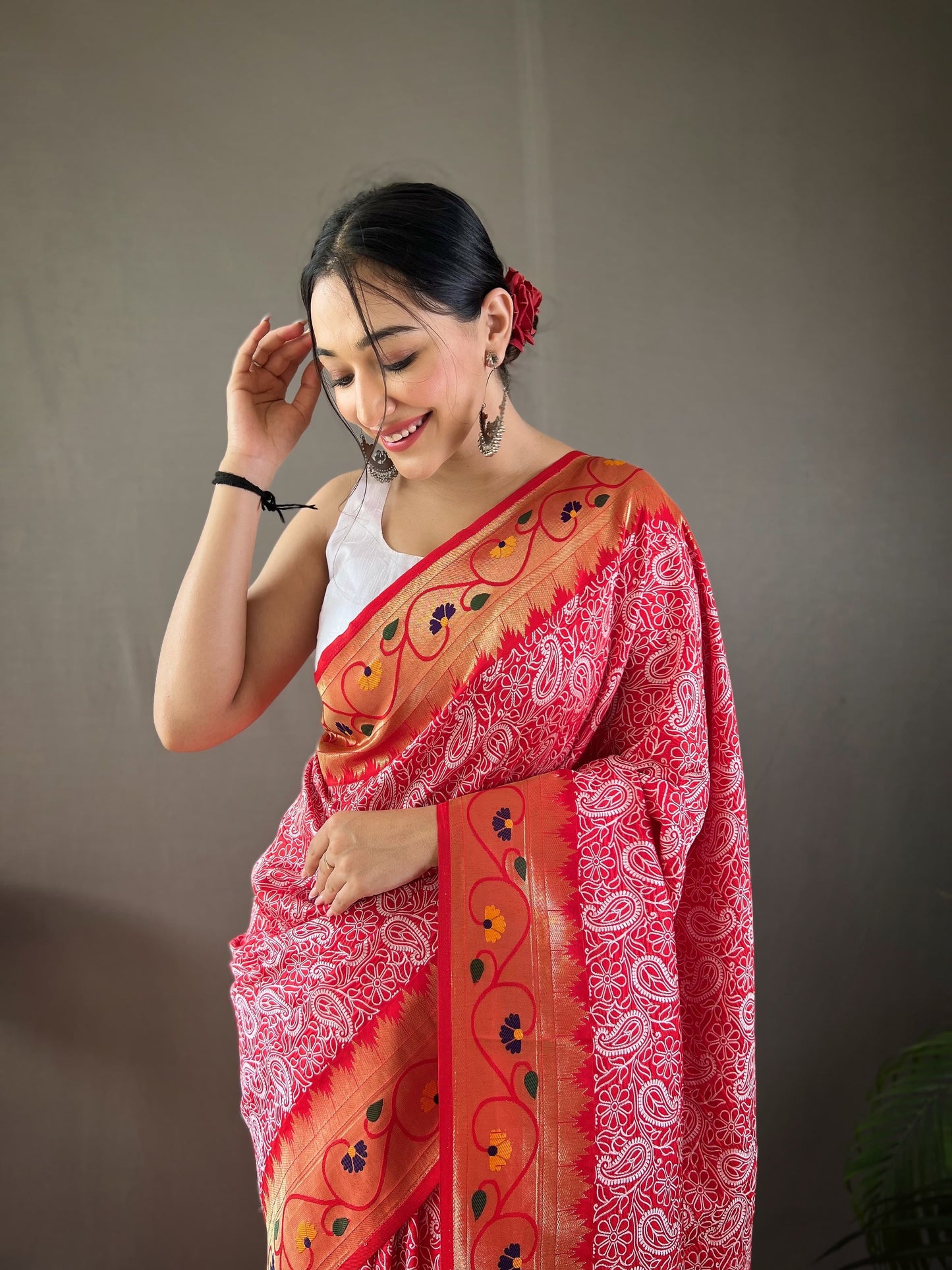 LIGHT PURPLE COLOR ELEGANT LUCKNOWI PAITHANI SILK SAREE