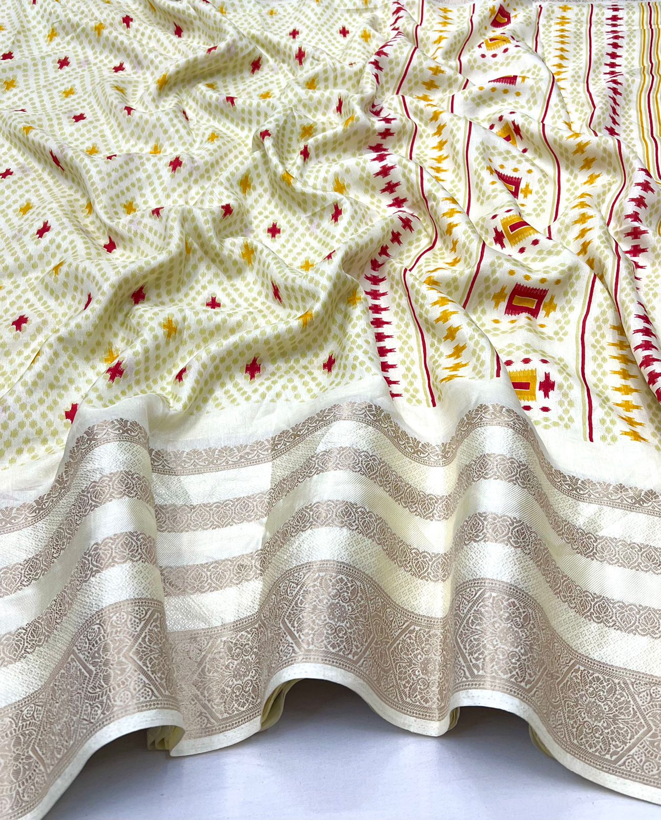 BLACK COLOR MULTIPLE JACQUARD WEAVING BORDER  SOFT DOLA SILK  SAREES