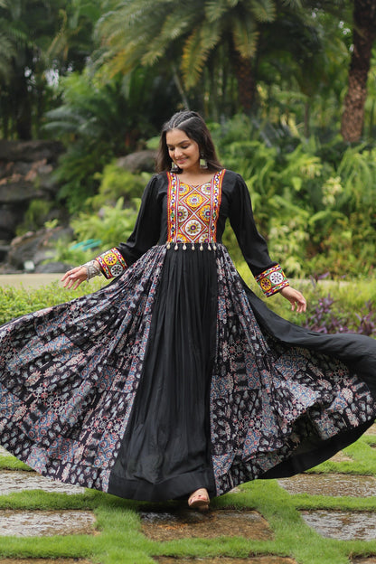 KATCHI BLACK  GOWN  ANARKALI