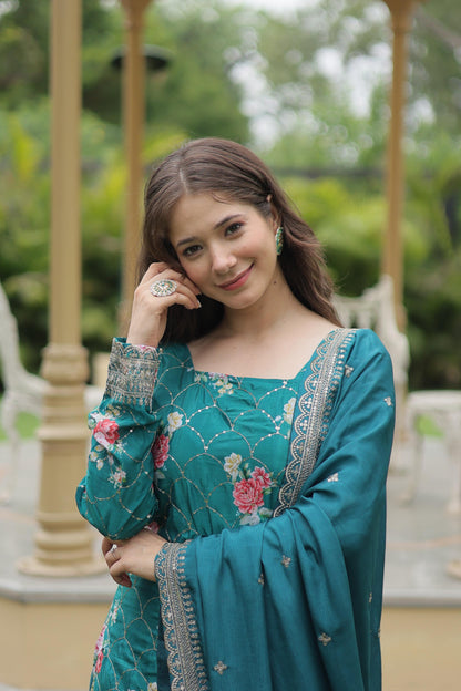 Thread Embroidery With Chinnon Print Kurta Plazzo Set With Dupatta