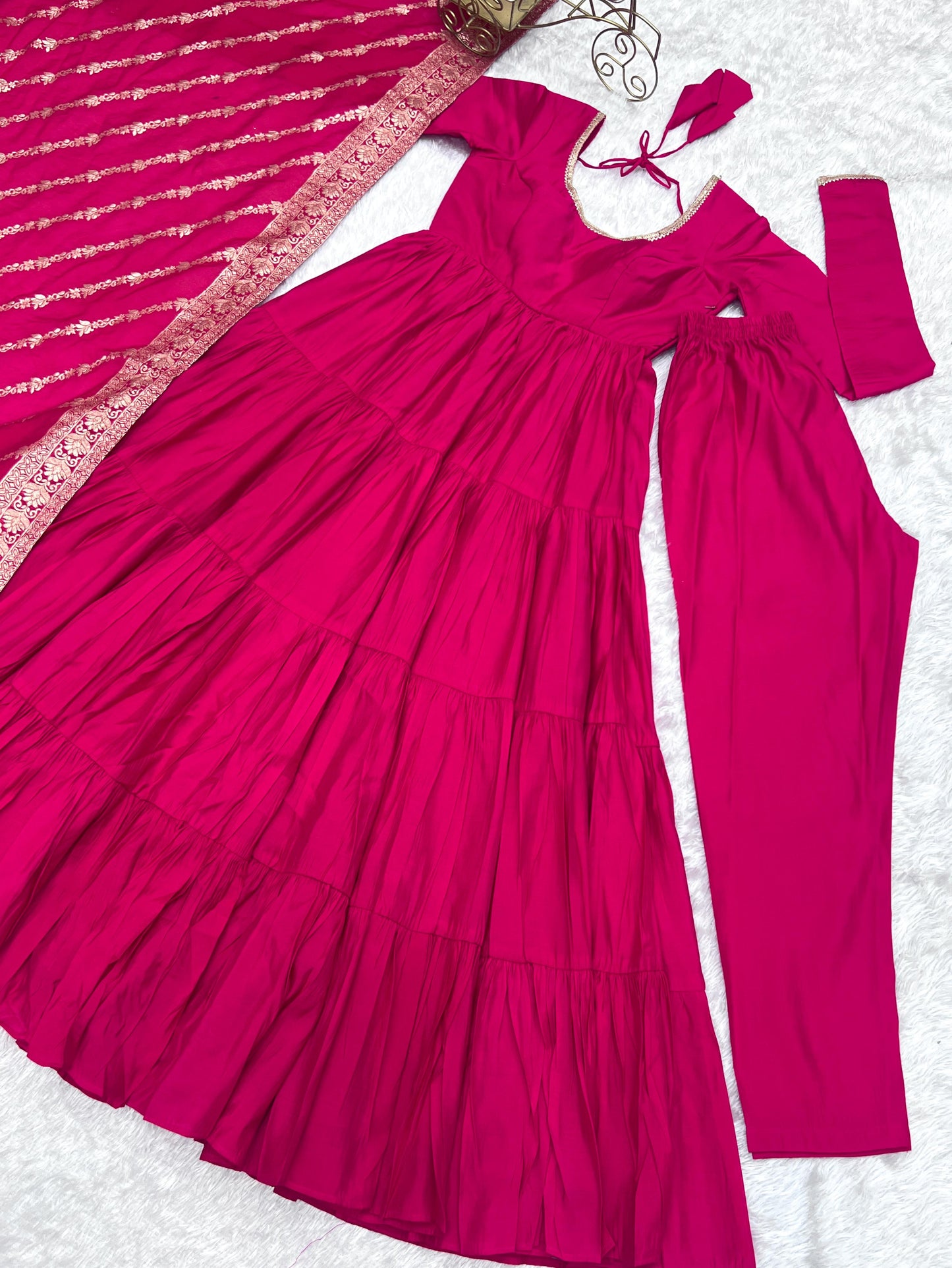 Pink Heavy Romansilk Chanderi With Yoke Lace 3pc Kurta Set