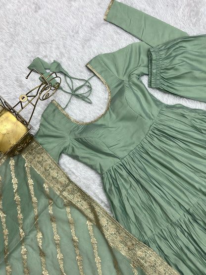 Pista Heavy Romansilk Chanderi With Yoke Lace 3pc Kurta Set