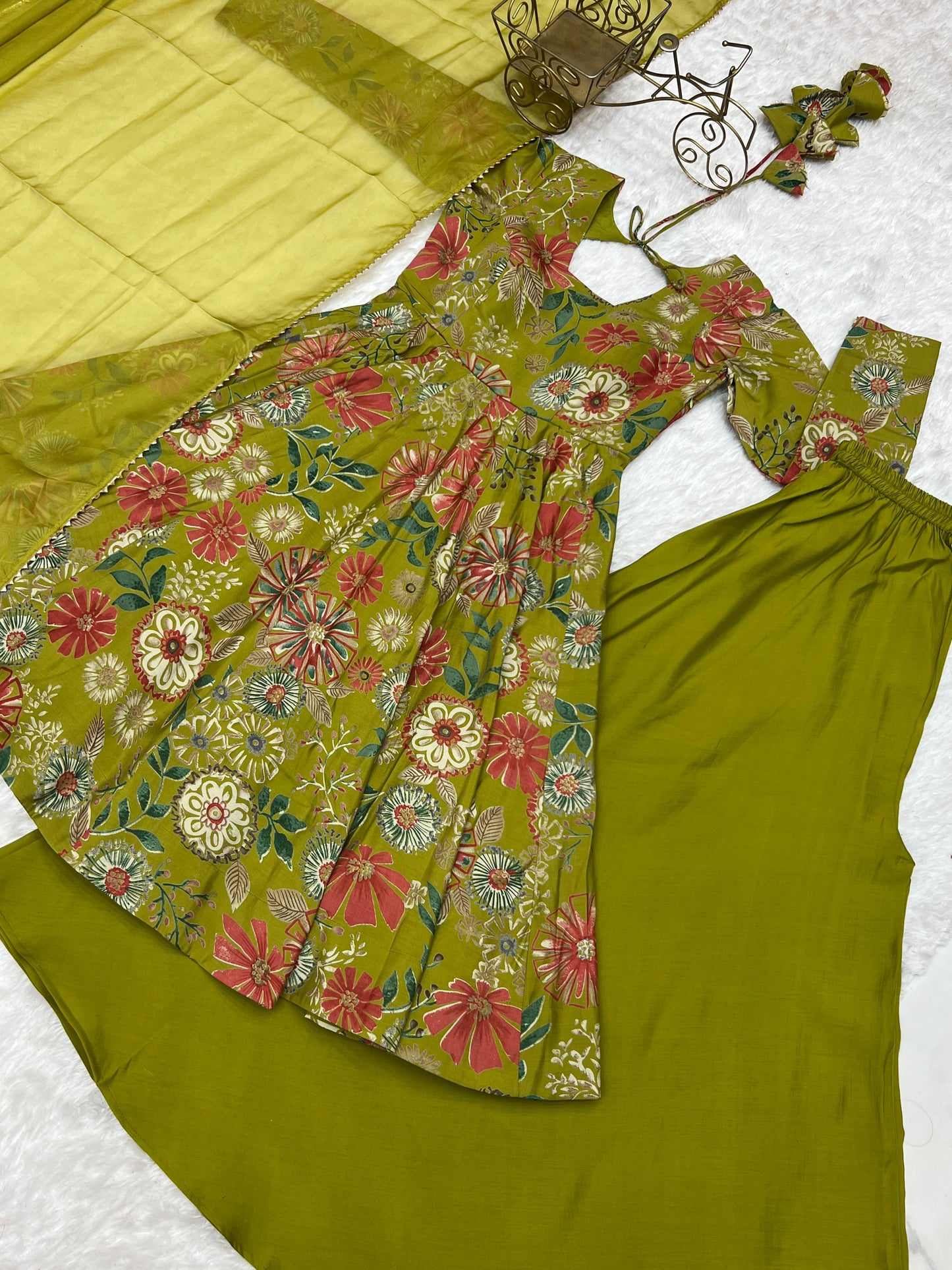 Mahendi Romansilk Chanderi with Discharge Print Kediya kurta Set