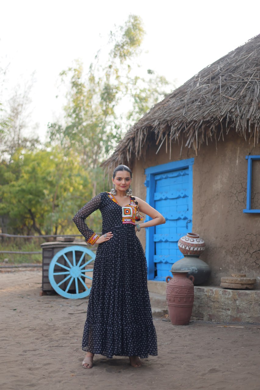 BLACK FANCY SLEEVED BANDHANI GOWN